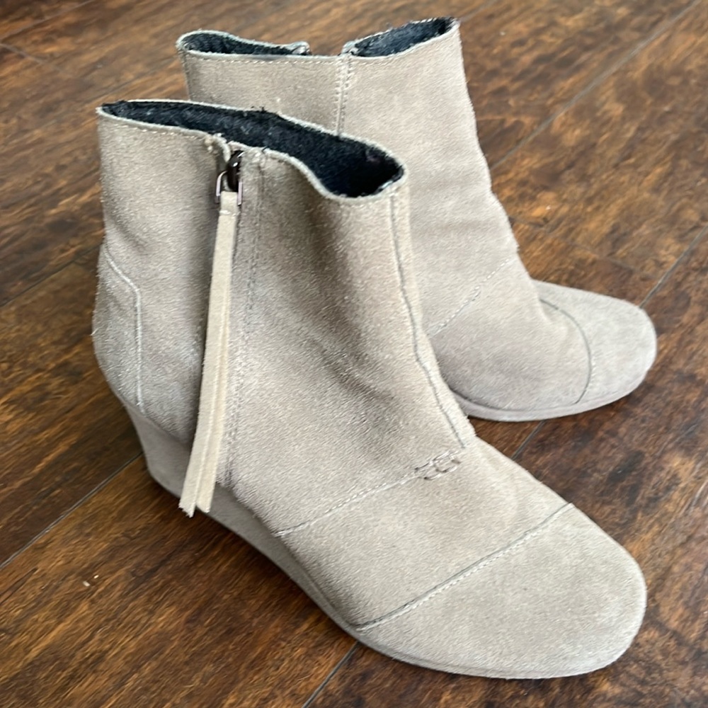 TOMS Desert Suede Wedge Bootie Taupe